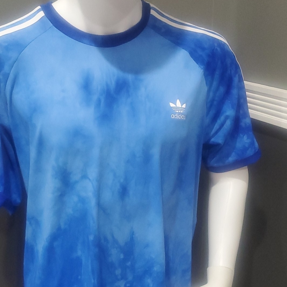 Adidas tshirt